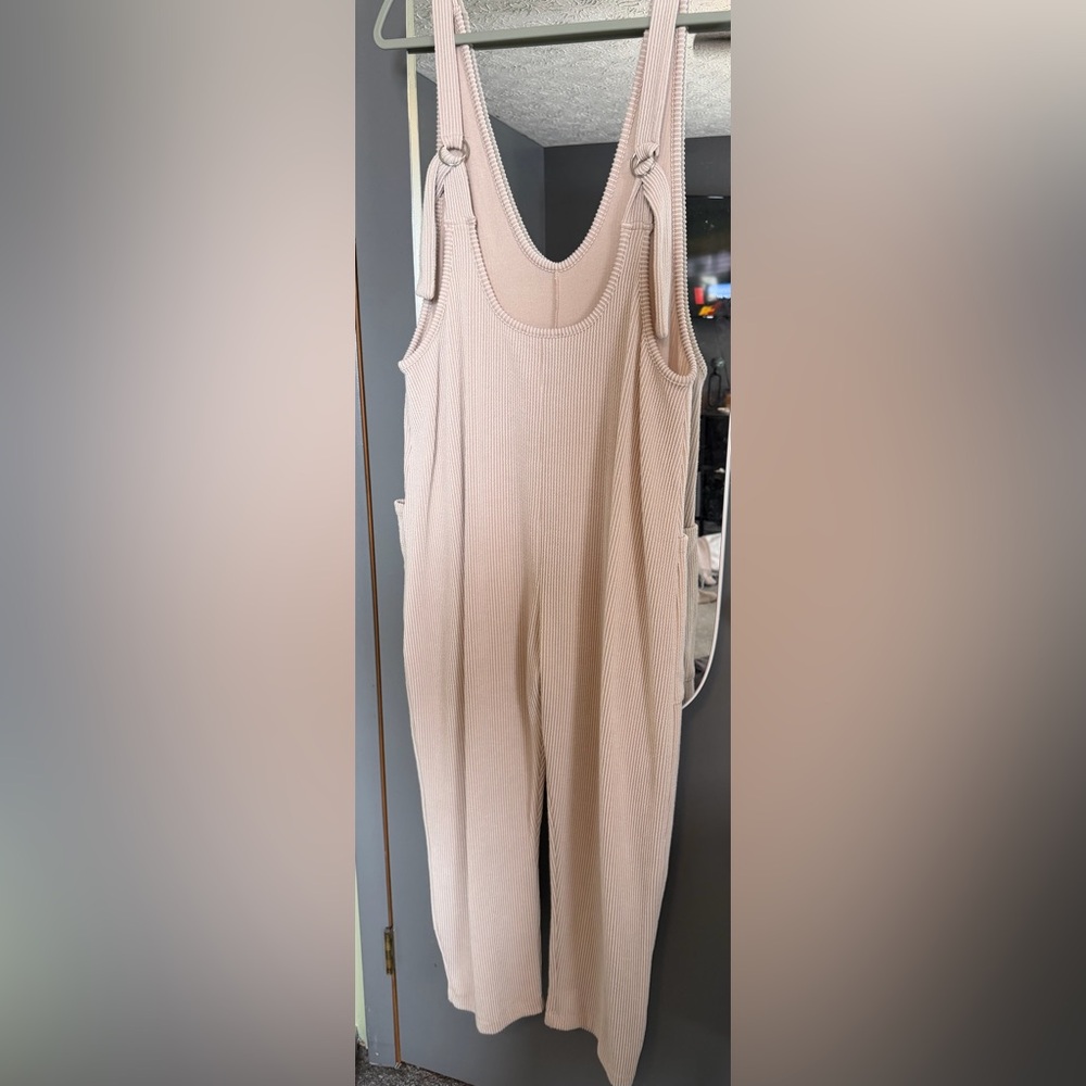 Oversized Soft Jumpsuit - Picture 2 of 5
